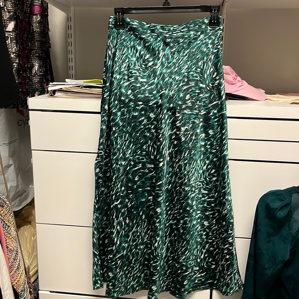 Leith green flowing skirt with transitional length open slit side matching top